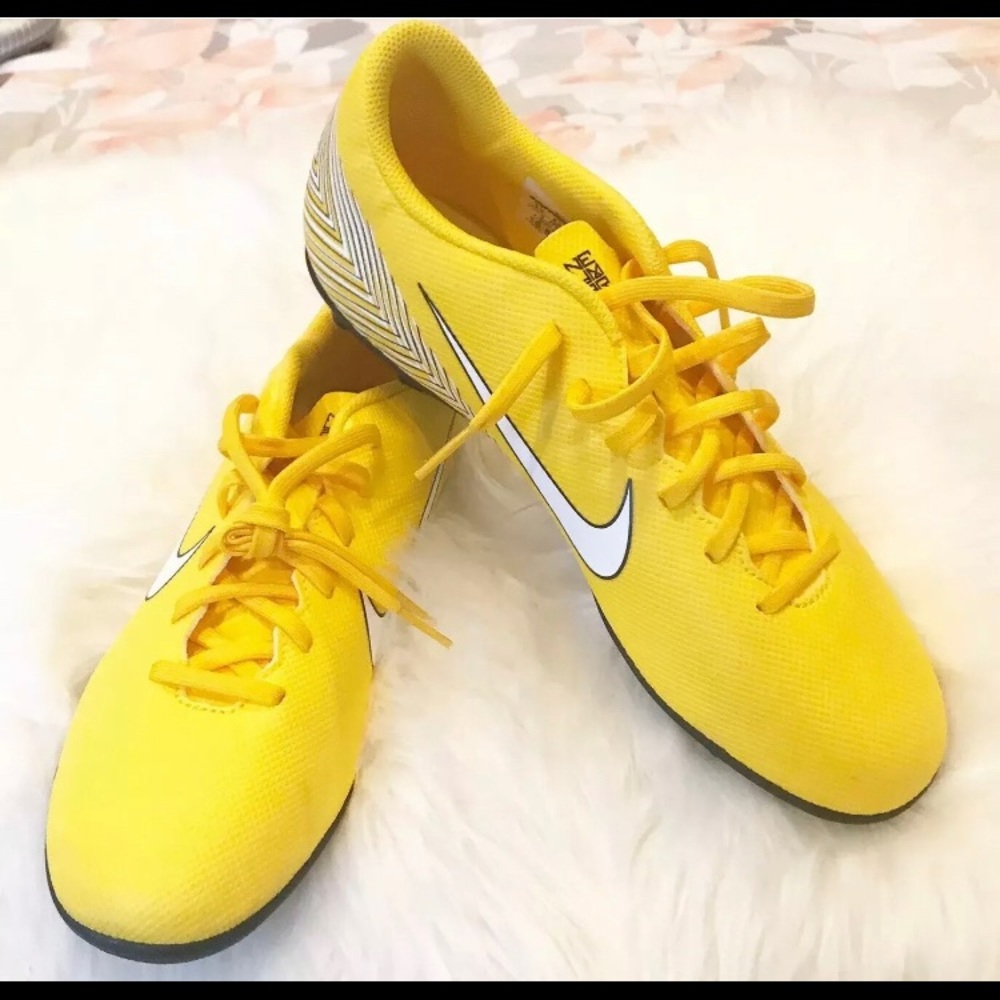 Nike Neymar Vapor 12 Soccer Cleats Mens Size 9.5